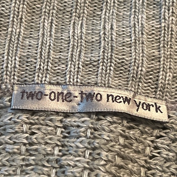 Gray Knit Poncho Sweater with Relaxed Fit - Picture 3 of 3